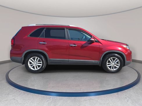Used 2015 Kia Sorento LX FWD image 4