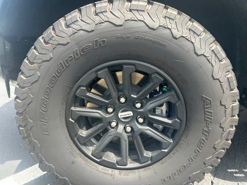 Used 2025 Ford F150 Raptor AWD/4WD image 18