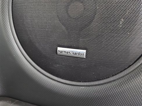 Used 2024 Subaru Forester Limited image 17