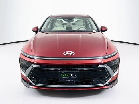 Used 2025 Hyundai Sonata SEL FWD image 2