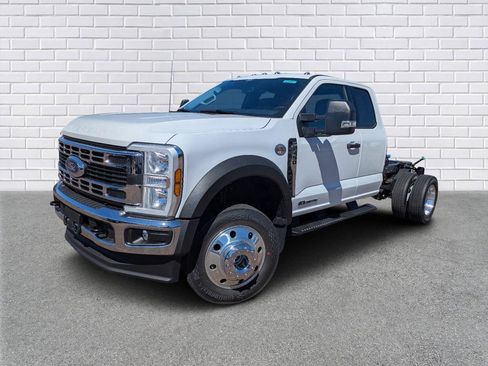 New 2025 Ford F450 XLT w/ XLT Value Package image 1