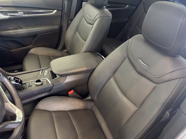 Certified 2024 Cadillac XT6 Sport w/ LPO, Onyx Lite Package AWD/4WD image 6