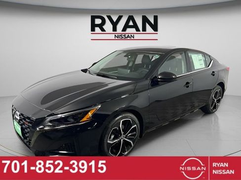 New 2025 Nissan Altima 2.5 SR w/ SR Premium Package image 10