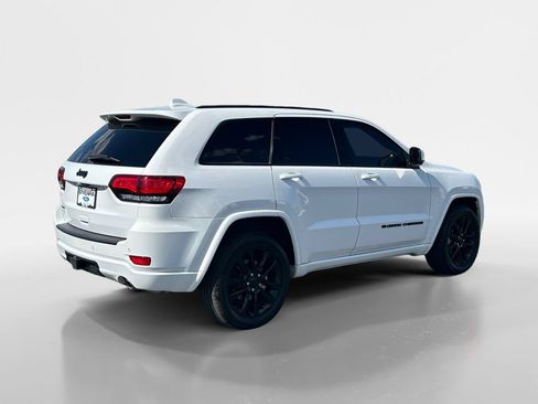 Used 2022 Jeep Grand Cherokee Laredo X AWD/4WD image 6