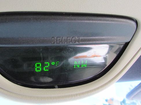 Used 2003 Ford E-150 and Econoline 150 Wagon image 30