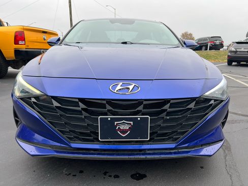 Used 2023 Hyundai Elantra SEL image 30