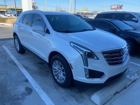 Used 2017 Cadillac XT5 FWD image 6