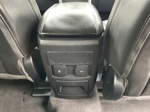 Used 2023 Ford Explorer XLT w/ Equipment Group 202A AWD/4WD image 33