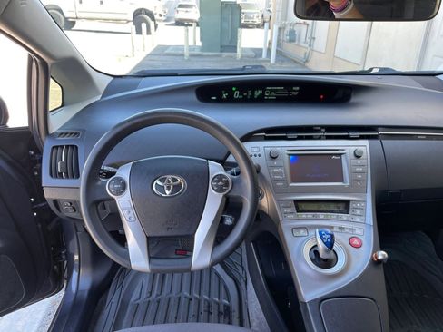 Used 2015 Toyota Prius Two FWD image 11