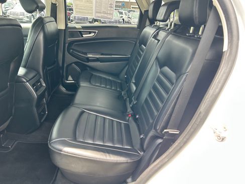 Used 2024 Ford Edge SEL AWD/4WD image 8