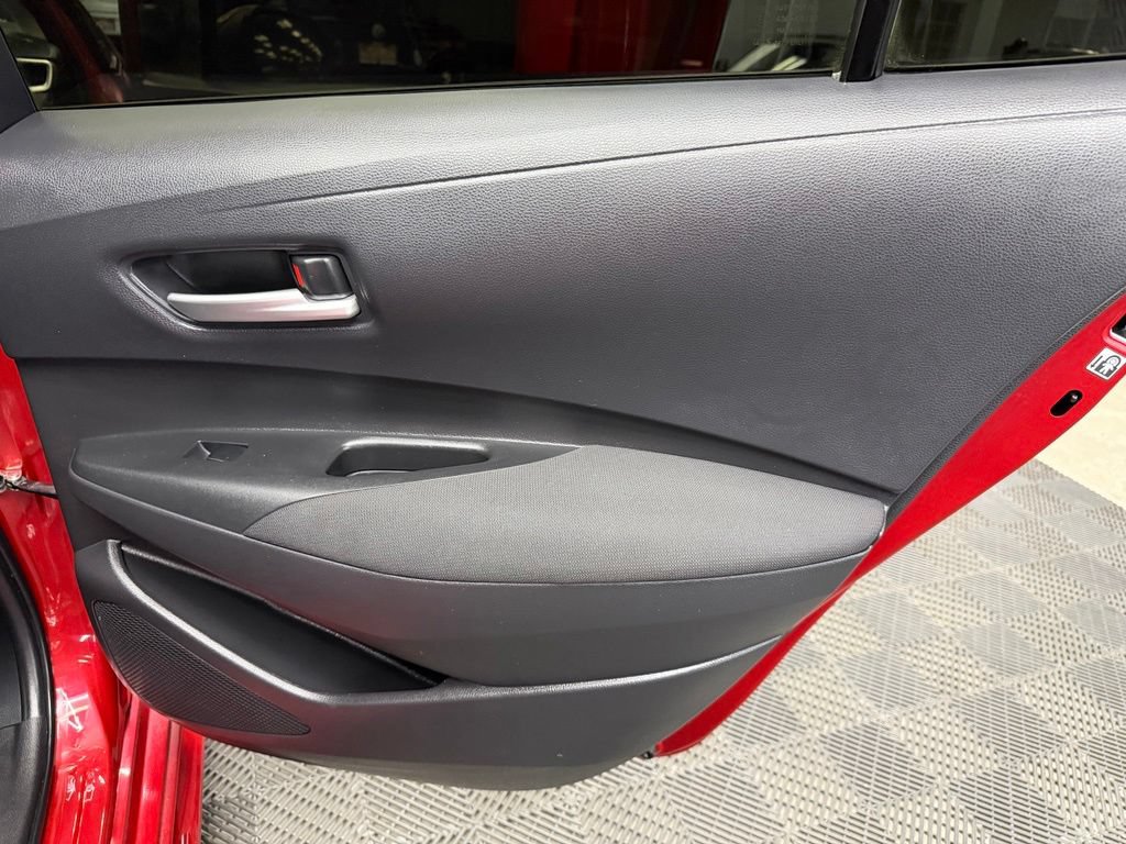 Used 2021 Toyota Corolla LE FWD image 46