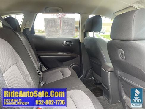 Used 2013 Nissan Rogue SV AWD/4WD image 16