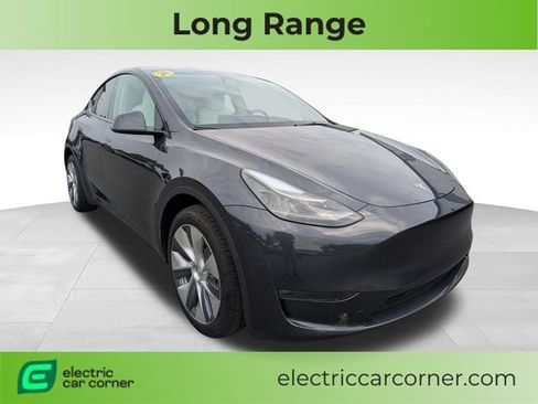 Used 2024 Tesla Model Y Long Range AWD/4WD image 1