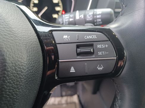 Used 2023 Honda Pilot Touring image 17