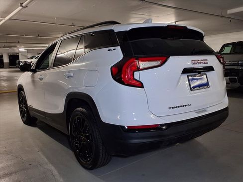 Used 2023 GMC Terrain SLE w/ Elevation Edition image 11