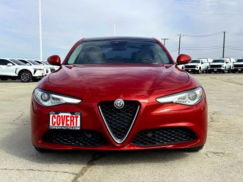 Used 2018 Alfa Romeo Giulia Ti w/ Quick Order Package 22Z Lusso image 4