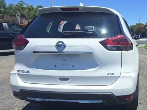 Used 2020 Nissan Rogue S AWD/4WD image 8