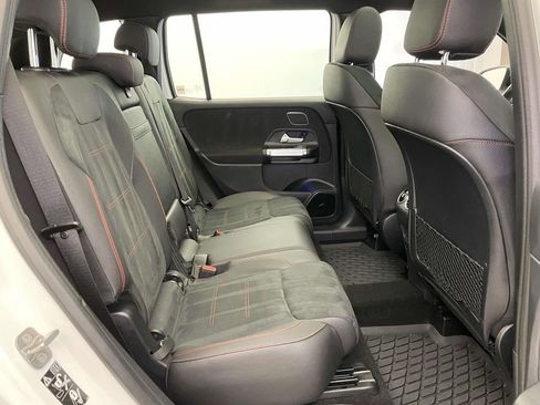 Used 2025 Mercedes-Benz GLB 35 AMG 4MATIC image 22