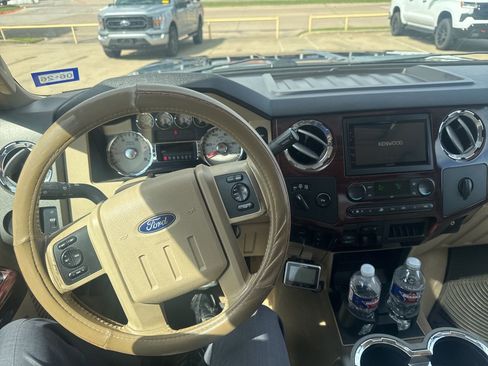 Used 2008 Ford F250 Lariat image 11