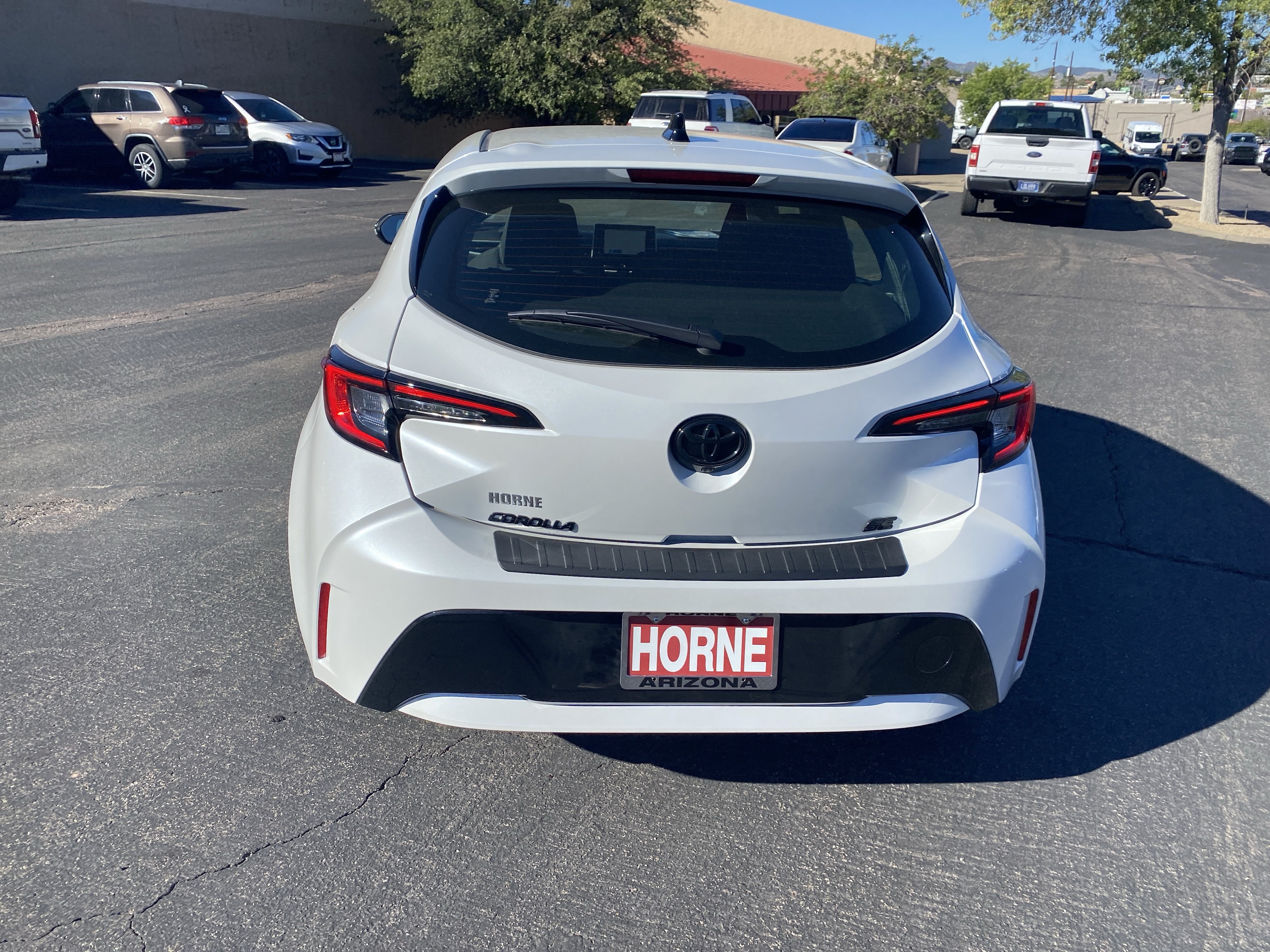 Used 2026 Toyota Corolla SE FWD image 3