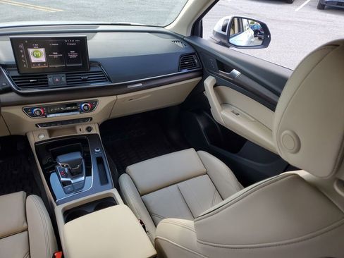 Certified 2024 Audi Q5 2.0T Premium w/ Convenience Package image 25