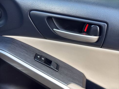 Used 2019 Lexus IS 300 F Sport w/ F Sport Package image 18