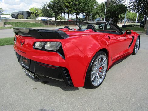 Used 2019 Chevrolet Corvette Z06 RWD image 5