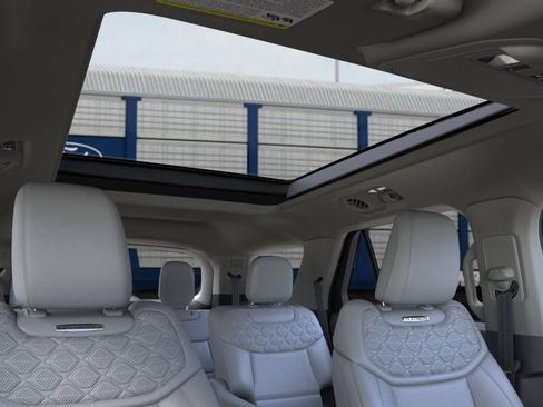 New 2026 Ford Explorer Platinum AWD/4WD image 22
