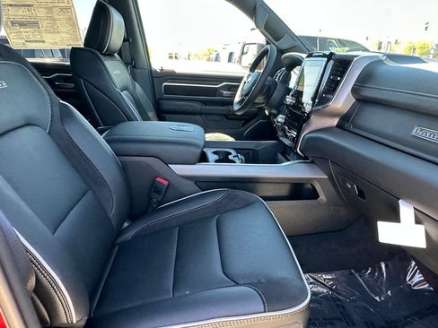 New 2026 RAM 1500 Laramie w/ Laramie Preferred Package AWD/4WD image 15