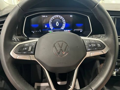 Used 2024 Volkswagen Jetta SE FWD image 22