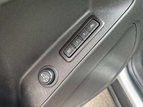 Used 2021 Chevrolet Equinox Premier AWD/4WD image 15