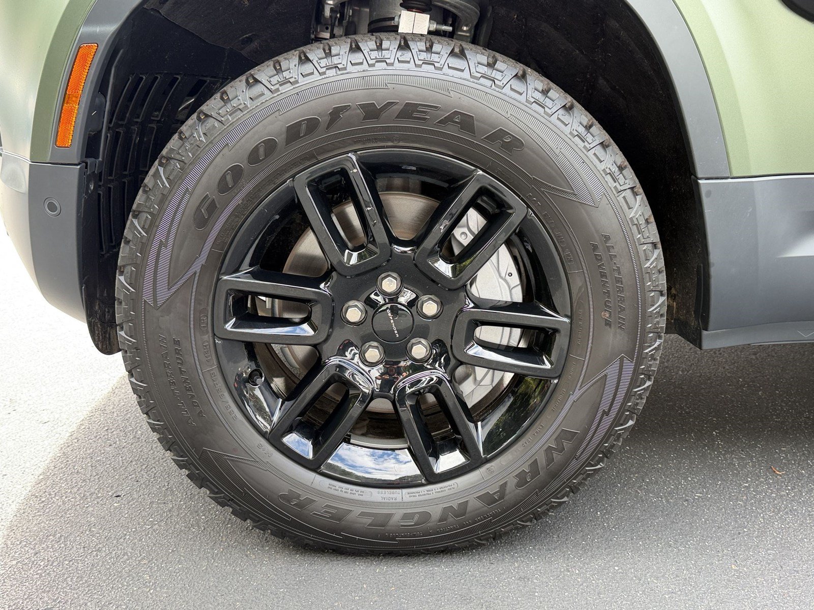 New 2026 Land Rover Defender 110 S AWD/4WD image 12
