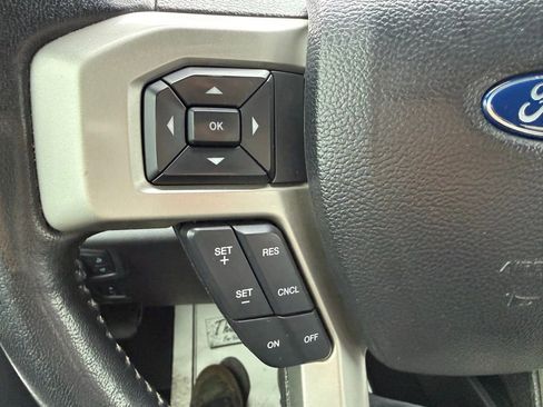 Used 2021 Ford F250 Lariat w/ Lariat Ultimate Package image 21