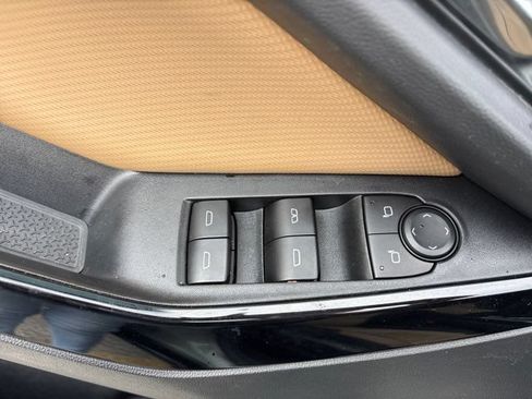 Used 2025 Chevrolet Equinox ACTIV w/ Safety and Technology Package FWD image 18