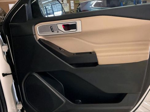 Used 2020 Ford Explorer Limited RWD image 20