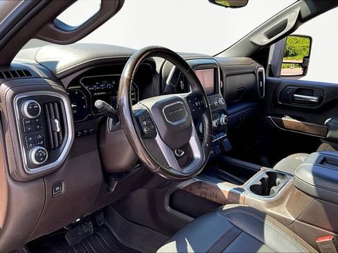 Used 2020 GMC Sierra 2500 Denali w/ Denali Ultimate Package image 12