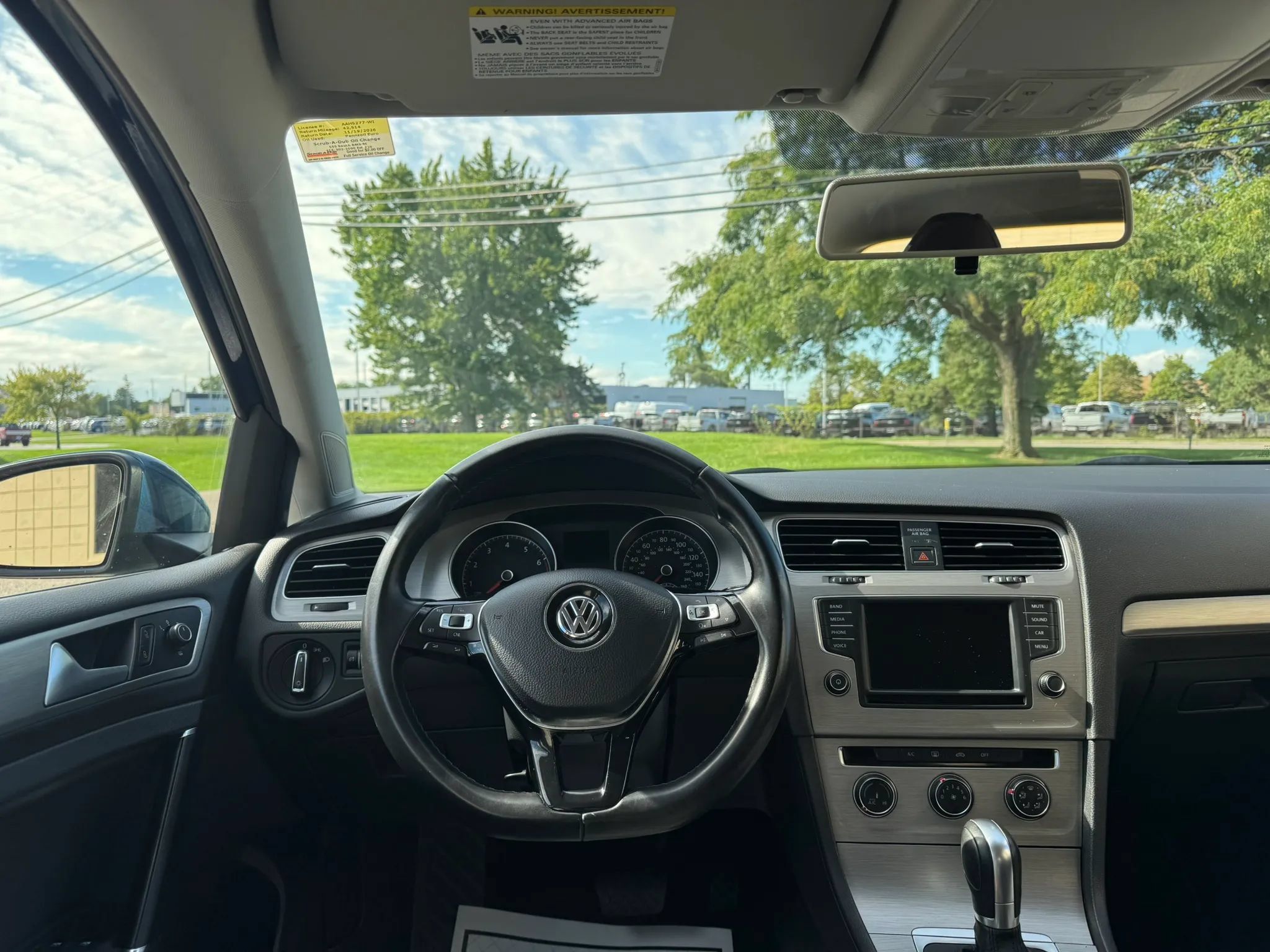 Used 2017 Volkswagen Golf SEL FWD image 16