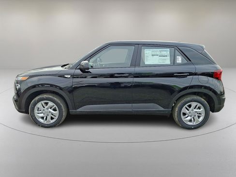 New 2026 Hyundai Venue SE image 4