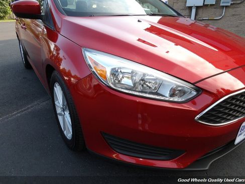 Used 2018 Ford Focus SE FWD image 10