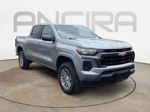 Used 2023 Chevrolet Colorado LT w/ LT Convenience Package II RWD image 7
