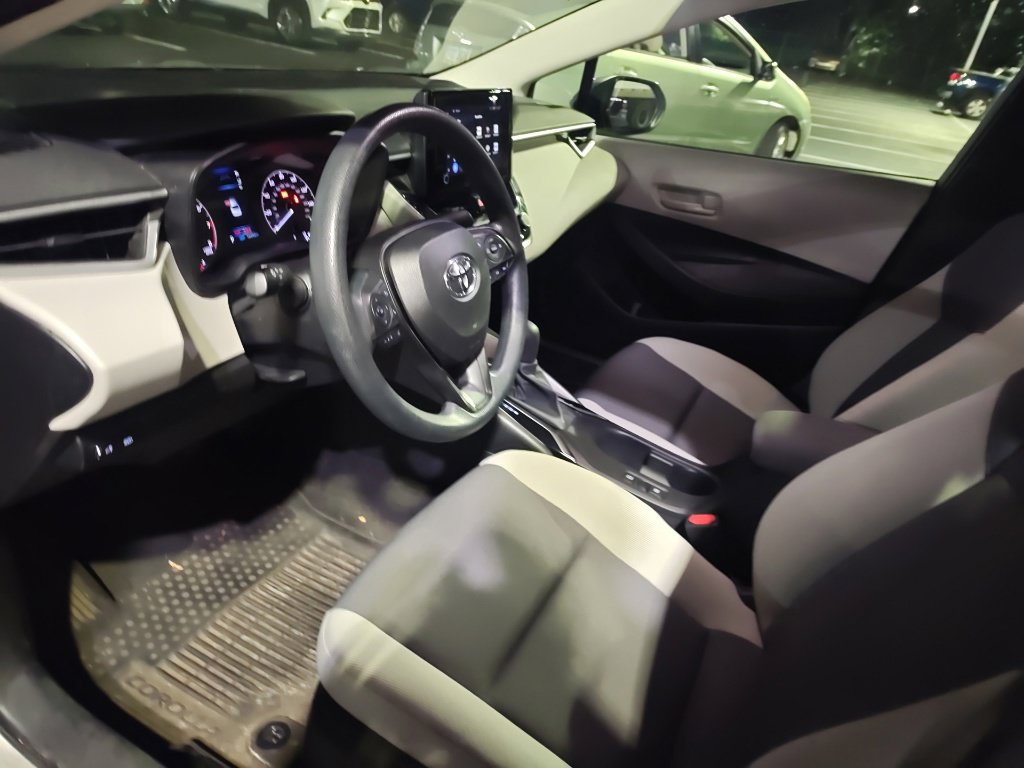 Used 2024 Toyota Corolla LE FWD image 7