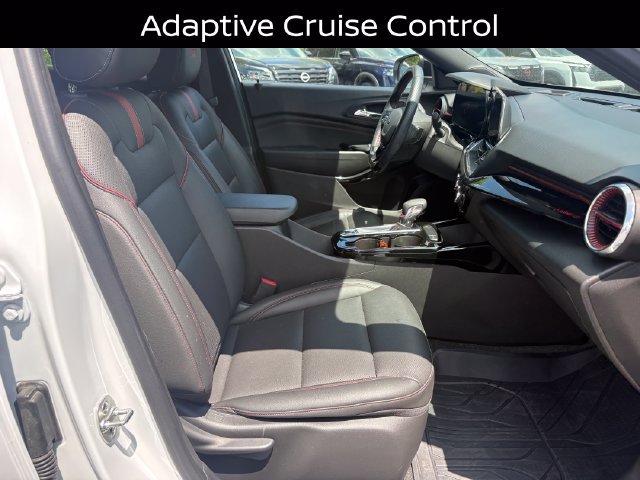 Used 2025 Chevrolet Trax RS w/ Driver Confidence Package FWD image 23