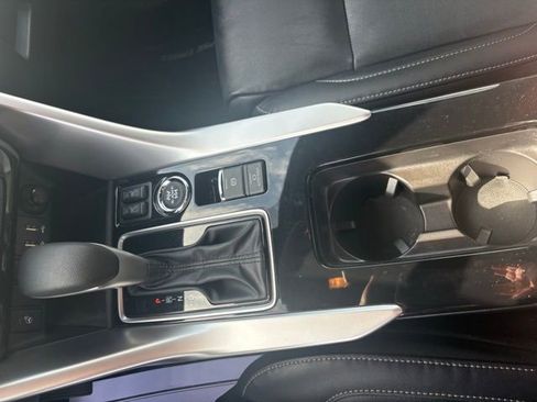 Used 2025 Mitsubishi Eclipse Cross SEL image 32