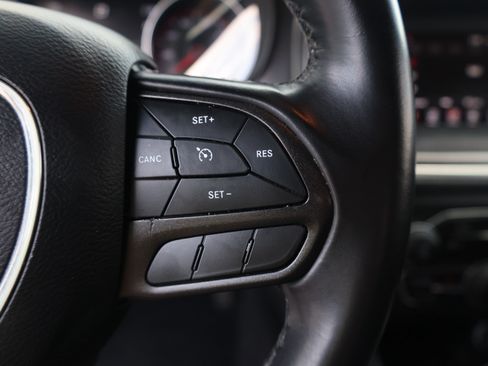 Used 2020 Dodge Charger SXT RWD image 23