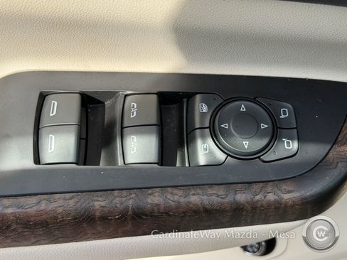 Used 2023 GMC Acadia Denali AWD/4WD image 18