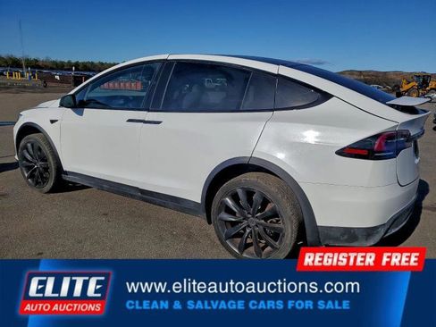 Used 2023 Tesla Model X image 4