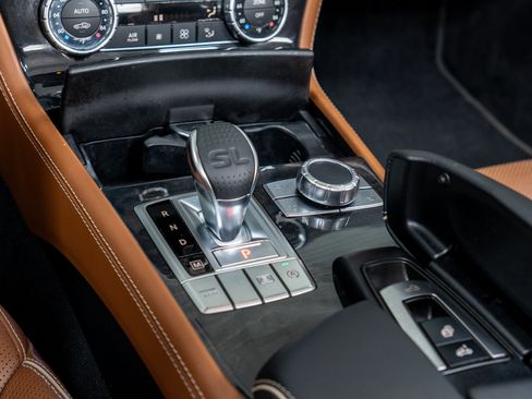 Certified 2019 Mercedes-Benz SL 550 image 21