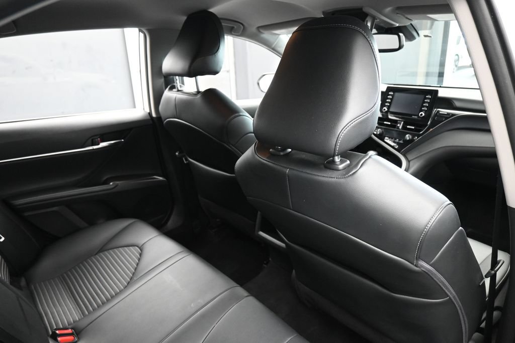 Used 2022 Toyota Camry SE w/ Convenience Package FWD image 42