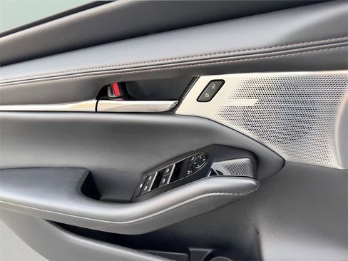 Used 2023 MAZDA MAZDA3 s image 22