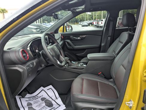 Certified 2024 Chevrolet Blazer RS w/ Driver Confidence II Package image 10